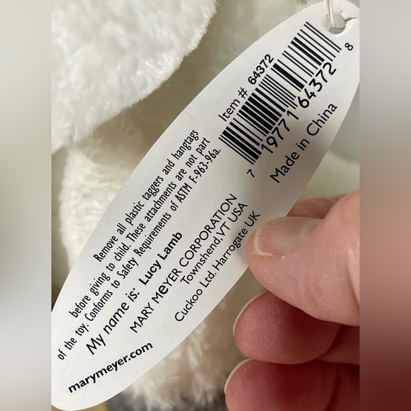 🆕Mary Meyer “Lucy Lamb” Flip flops plush lamb Easter stuffed toy NWT 11” white - Picture 3 of 13